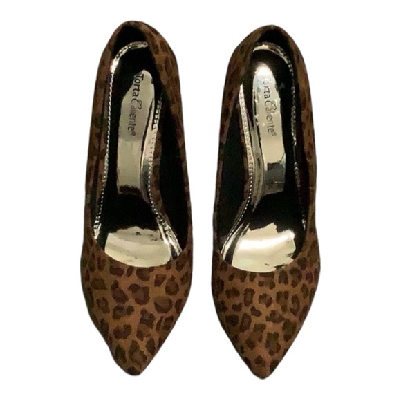 Torta Caliente Tiger Print Heels - Picture 2 of 7